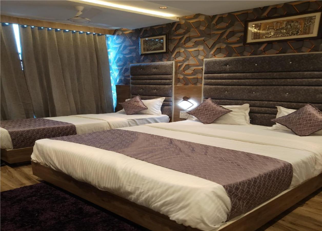 Hotel Lotus Villa Amhedabad Dış mekan fotoğraf